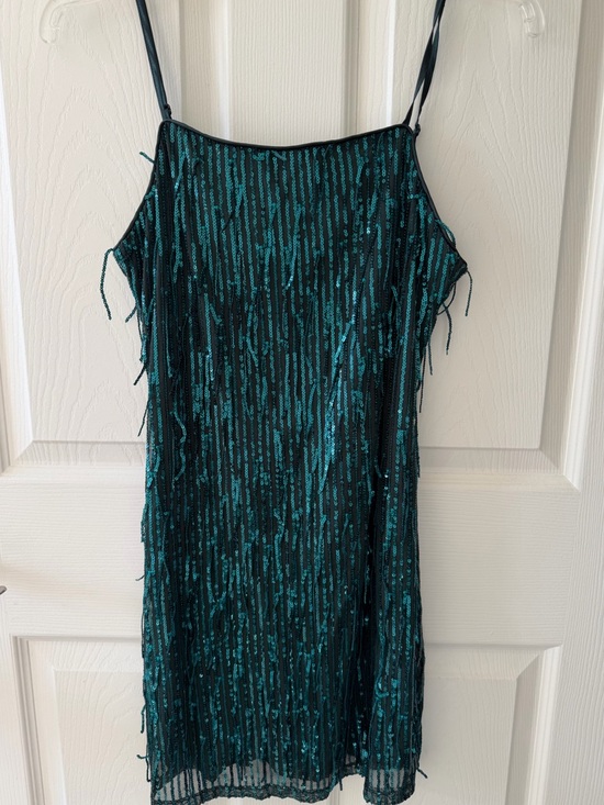 Trixxi Dresses & Skirts - Trixxi Green Sequin Dress
